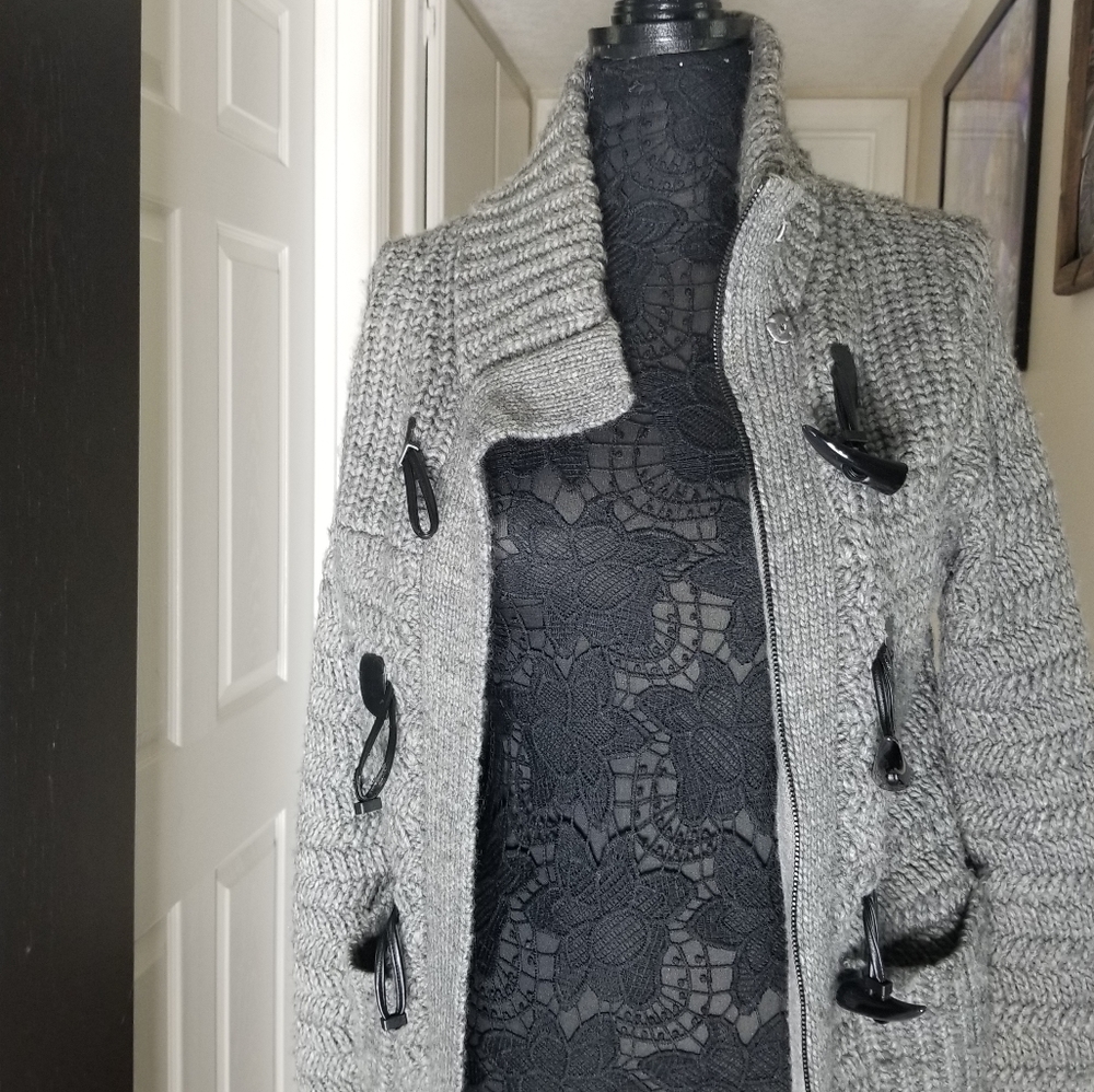 Sweater - Picture 3 of 4